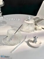 كوب زجاجي لطيف على شكل دب مع غطاء وملعقة (سعة 300 مل) - مثالي للاستمتاع بالحليب والعصائر والشوكولاتة والقهوة المثلجة؛ مقدم من "Elegant Home" المتميز في توريد المنتجات. - الصورة 4